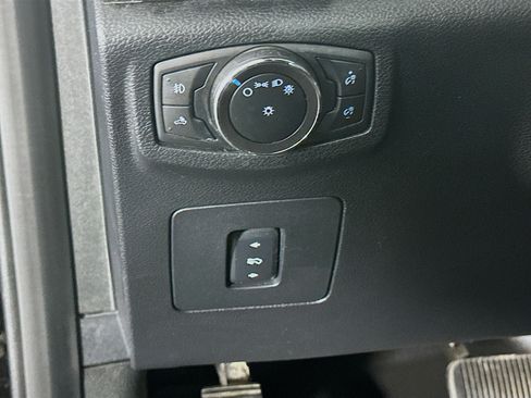 Used 2016 Ford F150 XLT w/ Equipment Group 302A Luxury AWD/4WD image 16