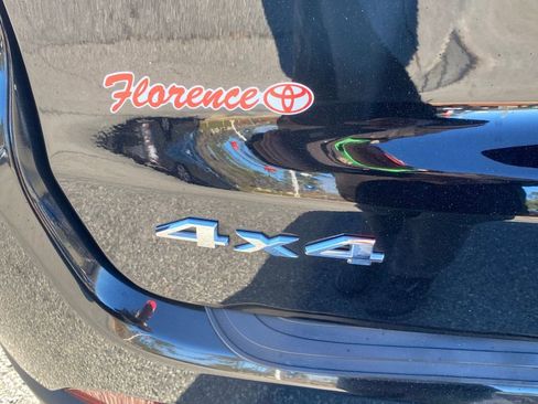 Used 2023 Jeep Compass Limited w/ Sun and Sound Group image 14