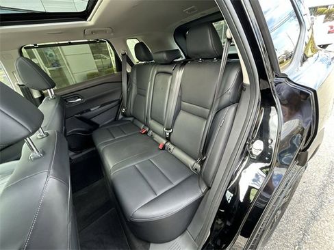 Used 2023 Nissan Rogue SV w/ SV Premium B Package image 23