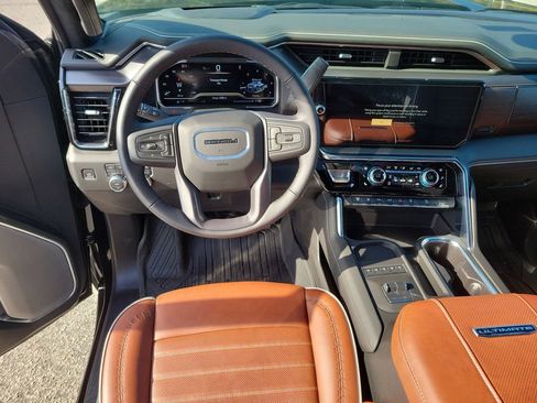 New 2025 GMC Sierra 3500 Denali Ultimate image 18