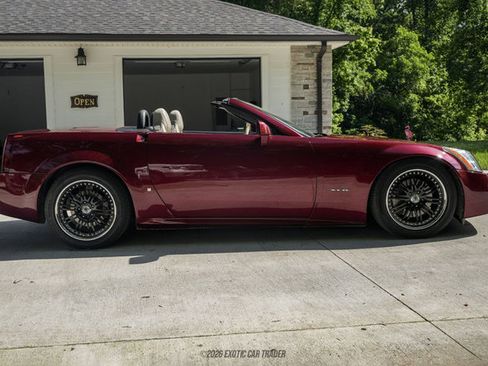 Used 2006 Cadillac XLR RWD image 9