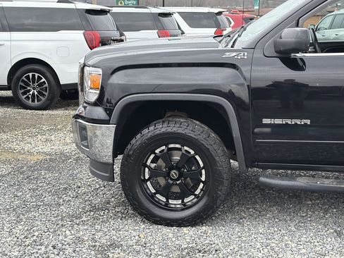 Used 2014 GMC Sierra 1500 SLE w/ Suspension Package, Off-Road image 11