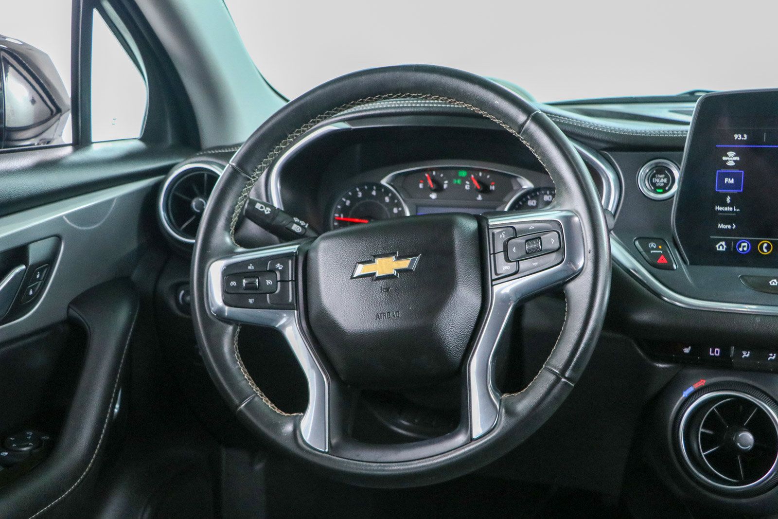 Used 2023 Chevrolet Blazer LT w/ Midnight/Sport Edition FWD image 12