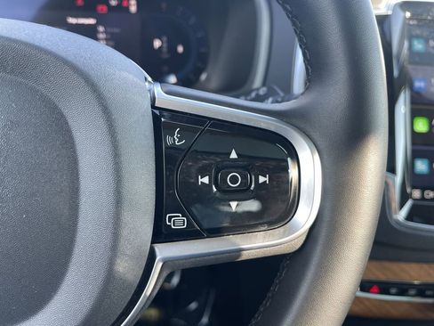 Used 2025 Volvo XC90 B6 Plus image 21