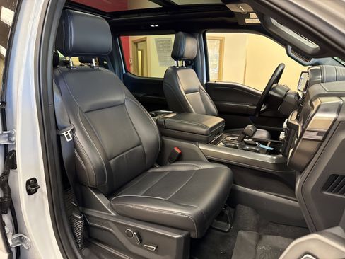 Used 2025 Ford F150 Lariat w/ Equipment Group 502A High AWD/4WD image 19