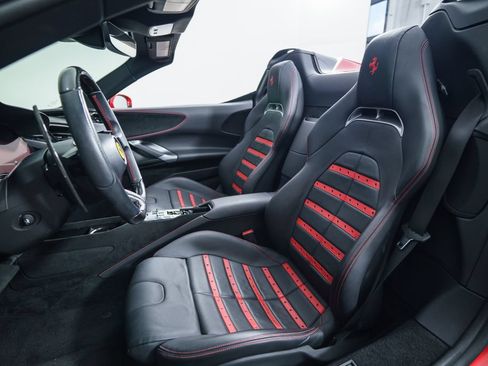 Used 2024 Ferrari SF90 Spider AWD/4WD image 5