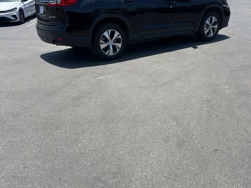 Used 2025 Subaru Ascent Premium AWD/4WD image 6