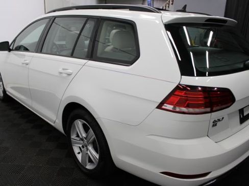 Used 2018 Volkswagen Golf SE FWD image 9