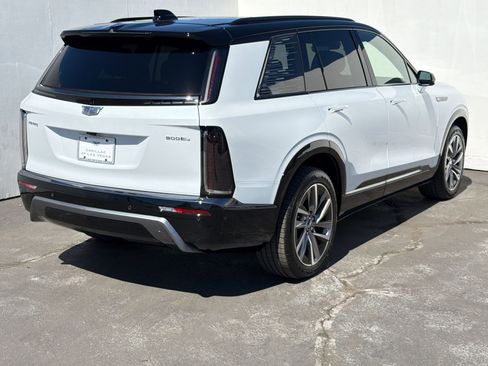 New 2026 Cadillac Vistiq Sport image 9