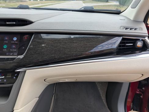 Used 2021 Cadillac XT6 Premium Luxury image 27