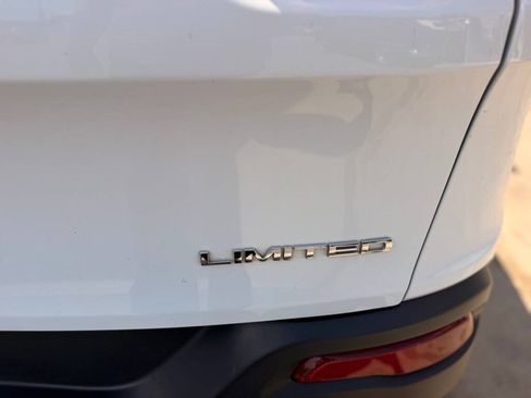 Used 2015 Jeep Cherokee Limited AWD/4WD image 21