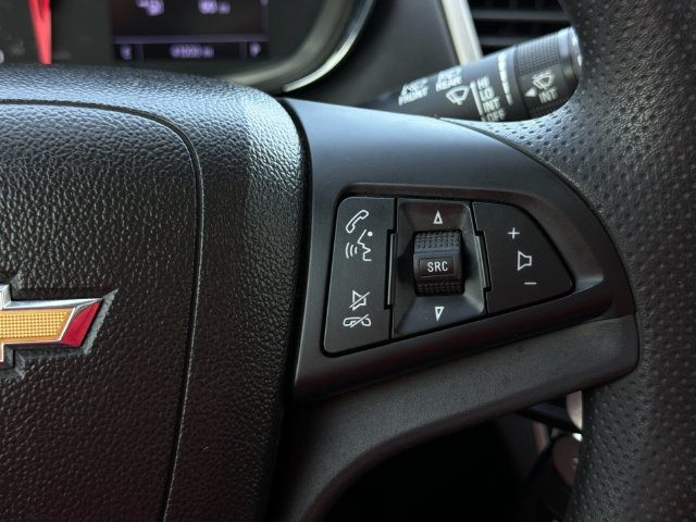 Used 2020 Chevrolet Trax LS w/ Tint and Cruise Package FWD image 23