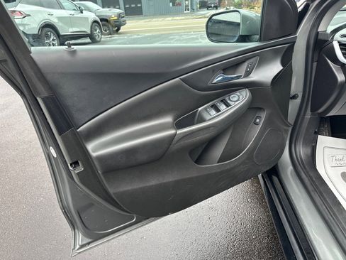 Used 2016 Chevrolet Volt LT image 16