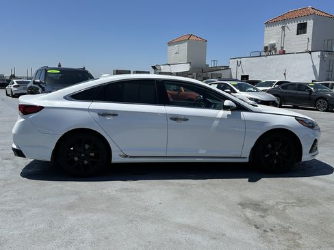 Used 2018 Hyundai Sonata Limited FWD image 9