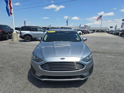 Used 2020 Ford Fusion SE FWD image 10