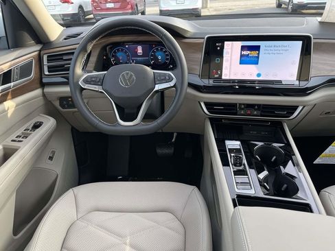 New 2026 Volkswagen Atlas SE FWD image 13