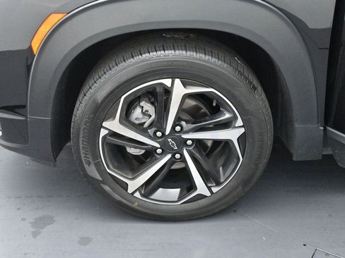 Used 2023 Chevrolet TrailBlazer RS w/ Sun and Liftgate Package FWD image 39