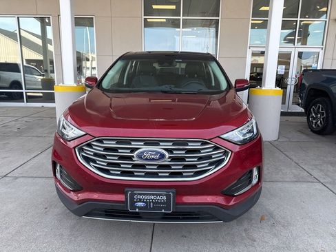Used 2019 Ford Edge Titanium image 3