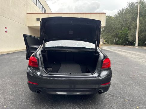 Used 2019 BMW 530e image 11