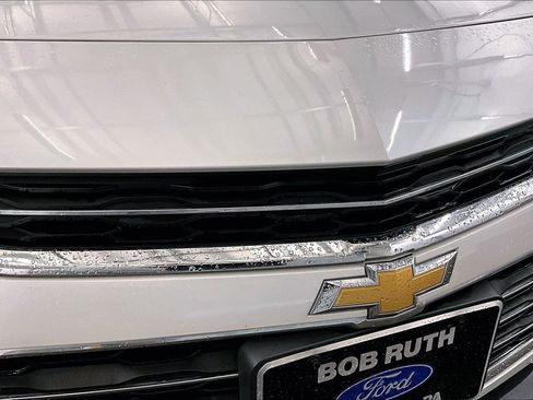 Used 2017 Chevrolet Malibu Hybrid w/ Leather Package image 30