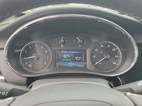 Used 2022 Buick Encore Preferred AWD/4WD image 21