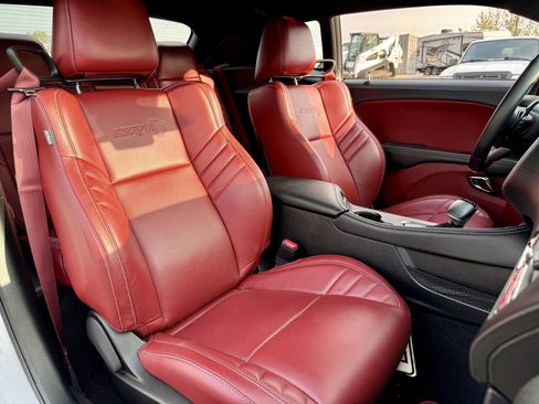 Used 2023 Dodge Challenger SRT Hellcat w/ Driver Convenience Group image 10