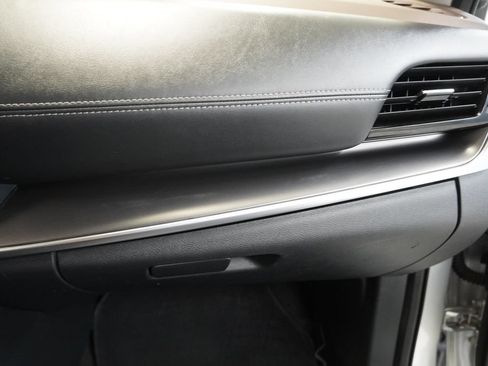 Used 2022 Nissan Rogue SV AWD/4WD image 36