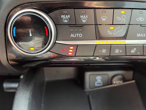 Used 2022 Ford Escape SEL w/ SEL Stealth AWD Package image 25