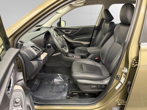 Used 2023 Subaru Forester Limited image 9