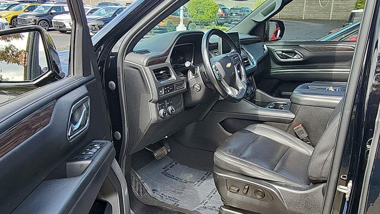 Used 2023 Chevrolet Tahoe LT w/ Luxury Package AWD/4WD image 6