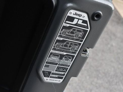 Used 2020 Jeep Wrangler Unlimited Sport image 46