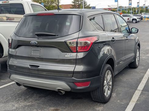 Used 2017 Ford Escape SE AWD/4WD image 7