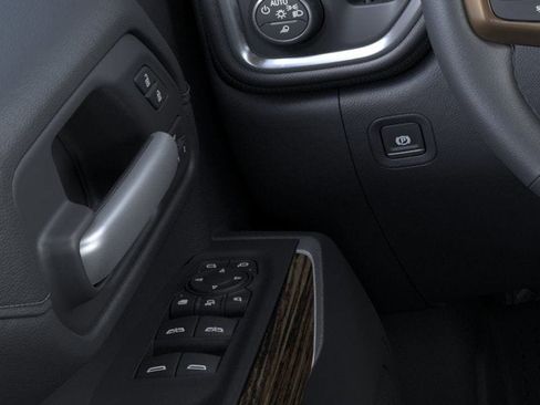 Used 2023 Chevrolet Silverado 3500 High Country w/ Technology Package image 68