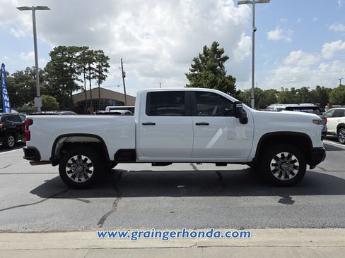 Used 2024 Chevrolet Silverado 2500 Custom w/ Custom Value Package RWD image 6