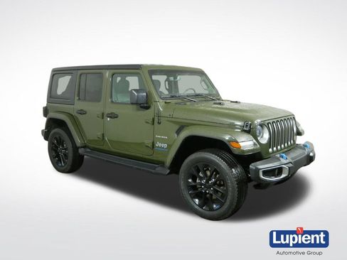Used 2023 Jeep Wrangler Unlimited Sahara w/ Cold Weather Group AWD/4WD image 1