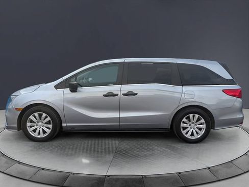 Used 2019 Honda Odyssey LX image 2
