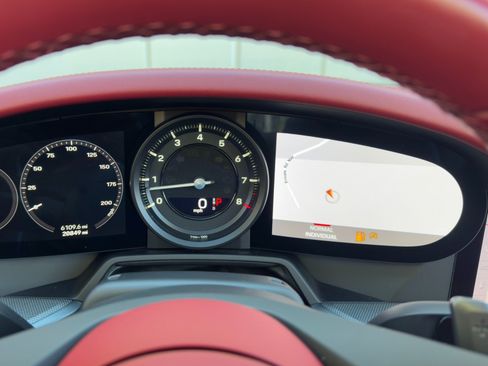 Used 2021 Porsche 911 Targa 4S w/ Sport Chrono Package AWD/4WD image 20