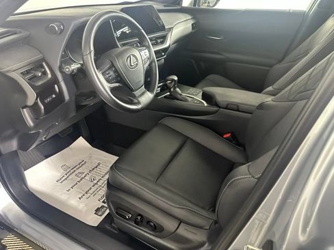 Used 2024 Lexus UX 250h AWD w/ Premium Package image 18
