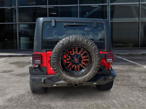 Used 2018 Jeep Wrangler Sport w/ Connectivity Group AWD/4WD image 6