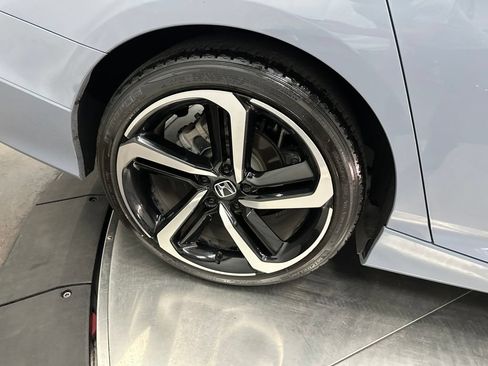 Used 2022 Honda Accord Sport image 9