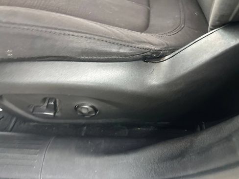 Used 2015 Chrysler 200 Limited w/ Convenience Group FWD image 34