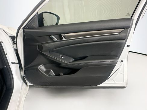 Used 2022 Honda Accord Sport image 30