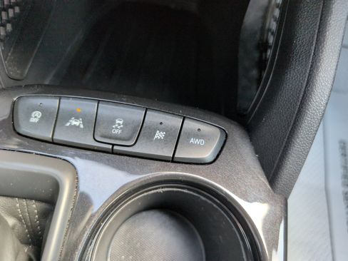 Used 2025 Chevrolet TrailBlazer LT AWD/4WD image 25