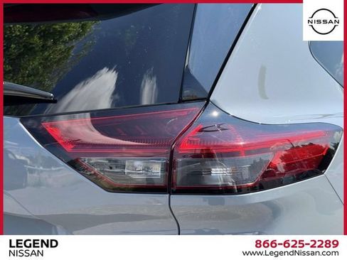 Certified 2023 Nissan Rogue SL w/ SL Premium Package AWD/4WD image 10