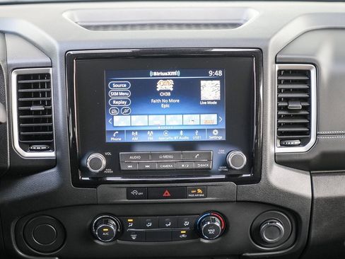 Used 2024 Nissan Frontier SV image 13