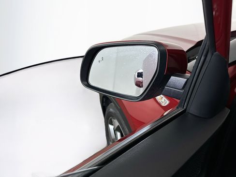 Used 2025 Hyundai Venue SEL image 16