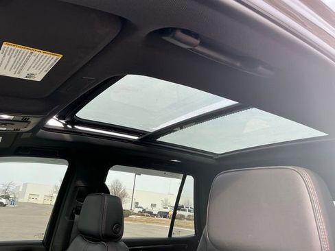 Used 2025 Chevrolet Tahoe RST w/ Comfort Package image 34