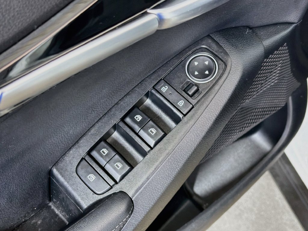 Used 2025 Kia Seltos S AWD/4WD image 19