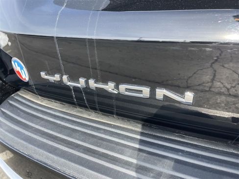 Used 2023 GMC Yukon SLT image 8