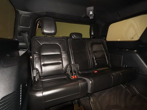 Used 2021 Lincoln Navigator Reserve w/ Luxury Package AWD/4WD image 18